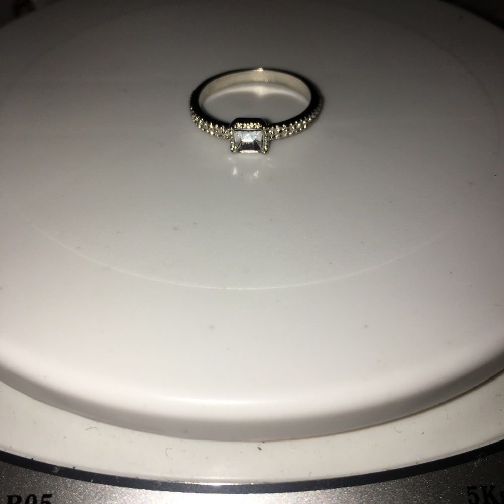DIAMOND SQUARE BAND RING - Picture 11 of 12
